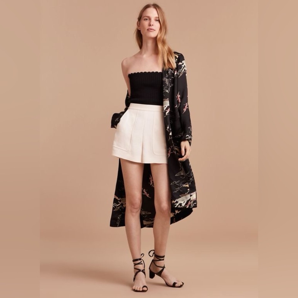Wilfred High Waist Pleated Shorts in Cream and Black